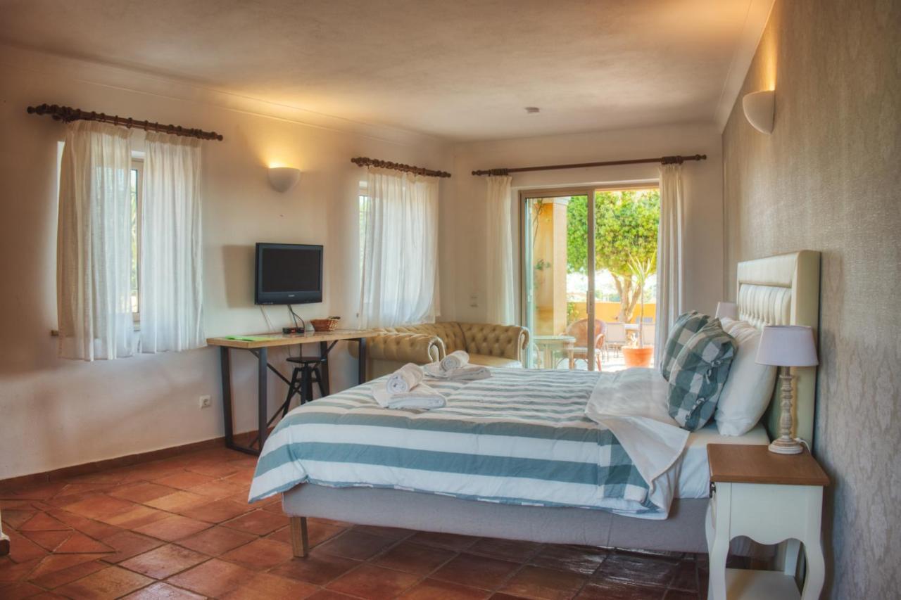 Moonshine Guest House With Private Studios And Private Cottage 라고스 외부 사진