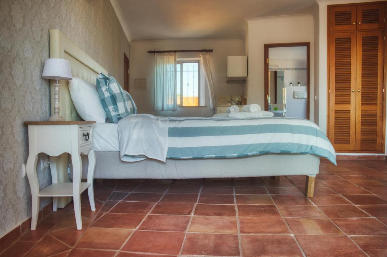 Moonshine Guest House With Private Studios And Private Cottage 라고스 외부 사진