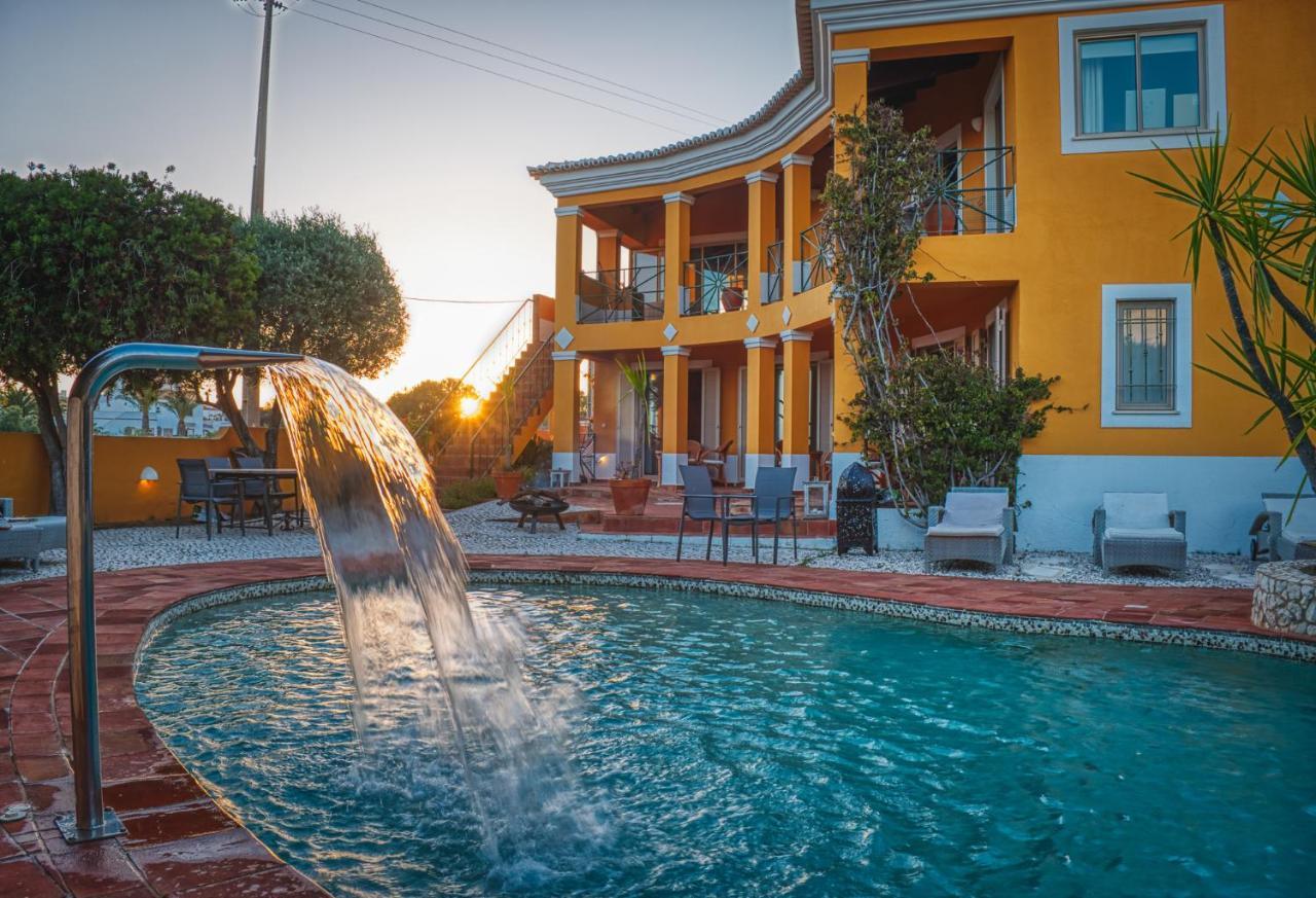 Moonshine Guest House With Private Studios And Private Cottage 라고스 외부 사진