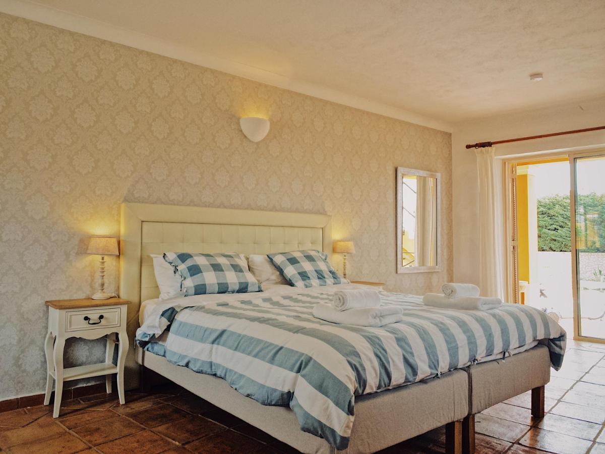 Moonshine Guest House With Private Studios And Private Cottage 라고스 외부 사진